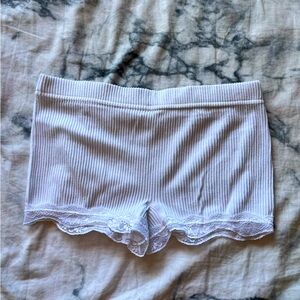 Forever 21 White XS Ribbed Lace Booty Shorts 🦢🕊️🕯️